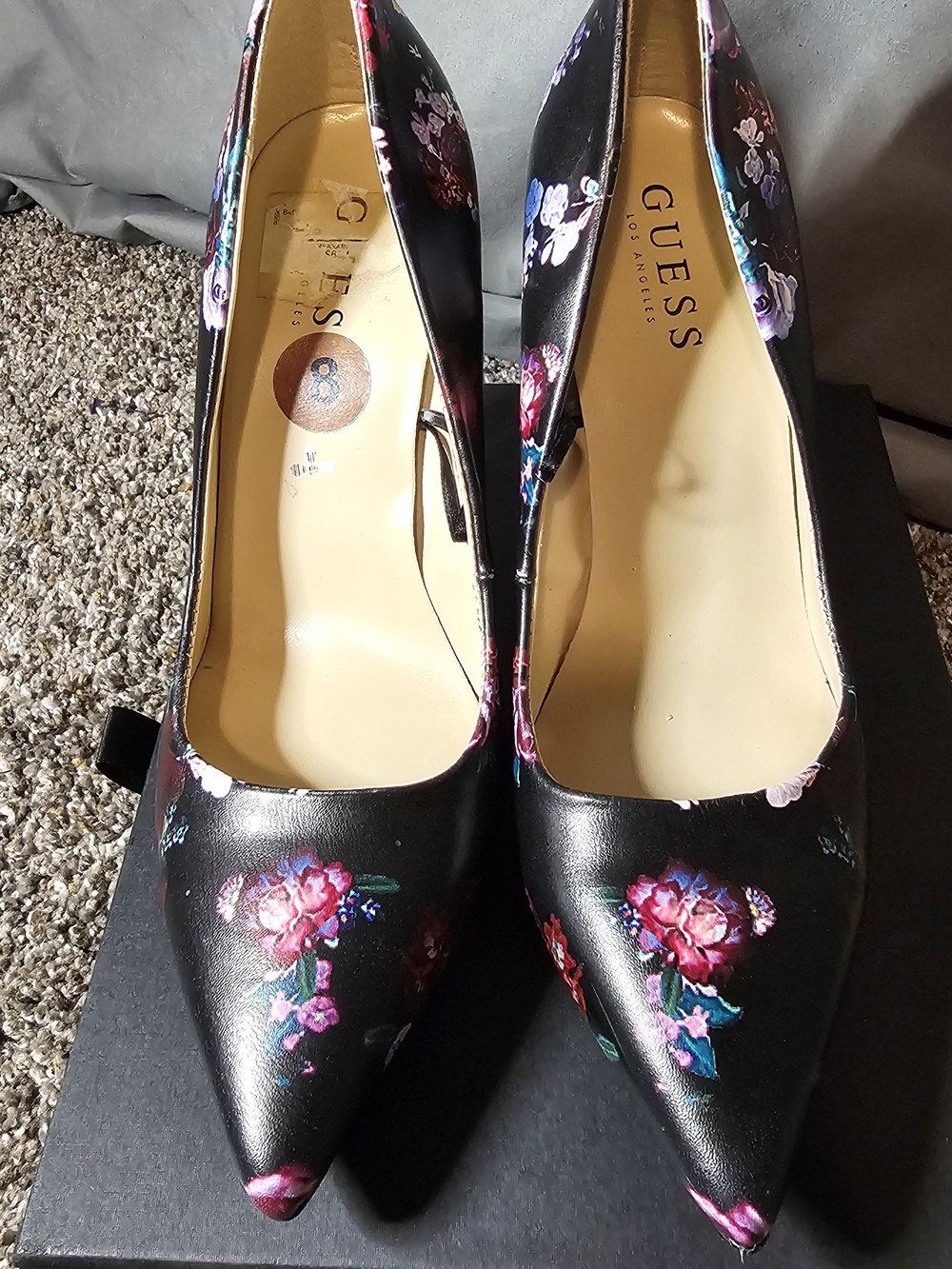 Guess Black Floral Pointed-Toe Heels with Multicolor Blooms - Picture 2 of 8